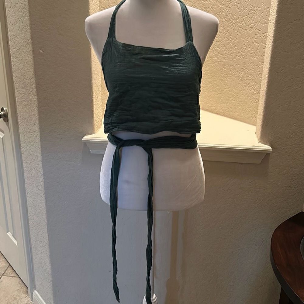 Savannah Morrow Womens M/L Crop Tank Halter Top Green Gauzy Tie Neck Waist NWT